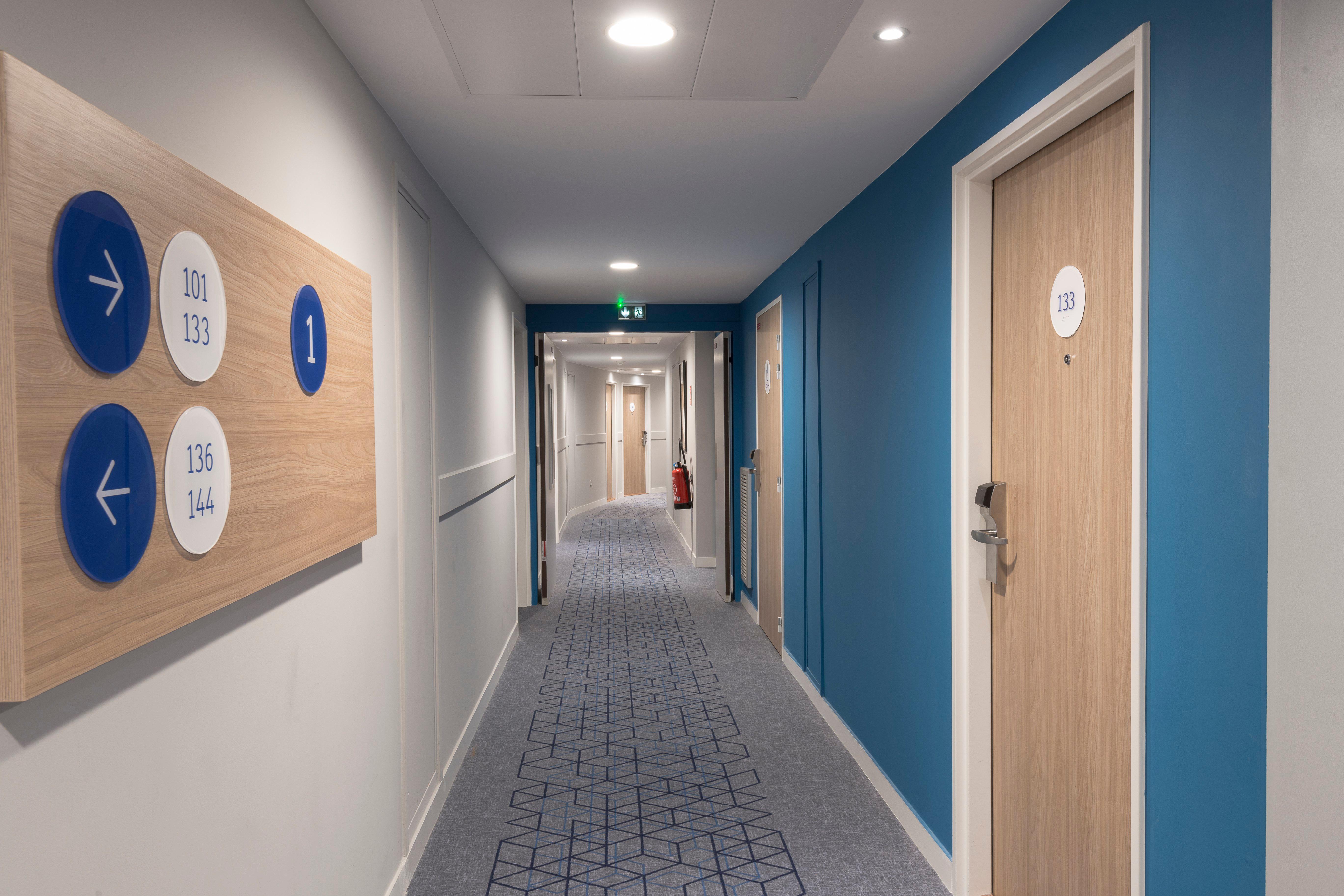 Holiday Inn Express Paris - Velizy By Ihg Ngoại thất bức ảnh