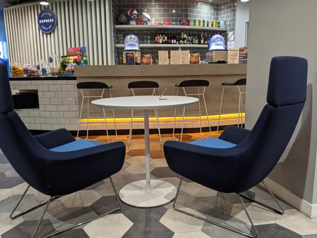 Holiday Inn Express Paris - Velizy By Ihg Ngoại thất bức ảnh