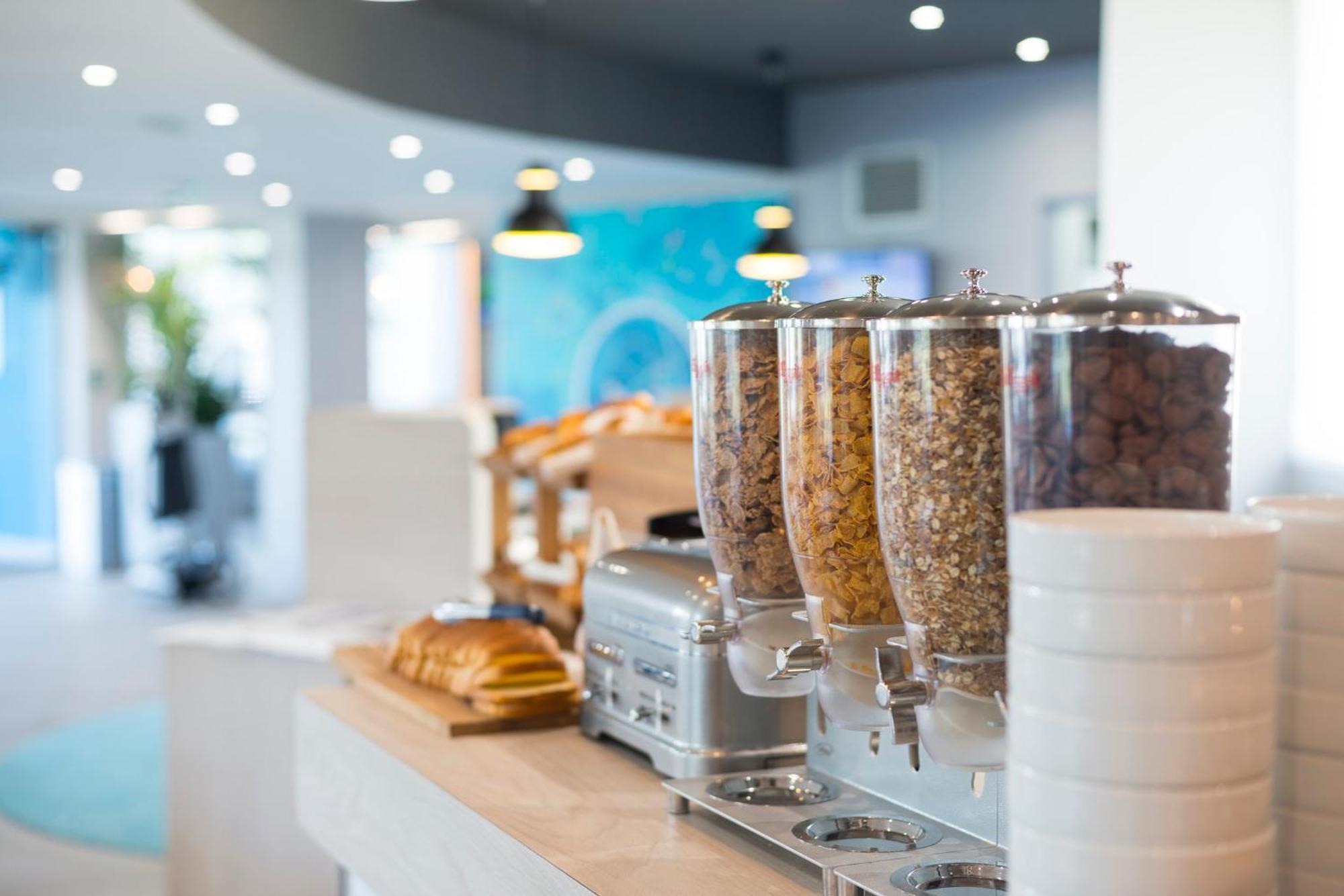Holiday Inn Express Paris - Velizy By Ihg Ngoại thất bức ảnh